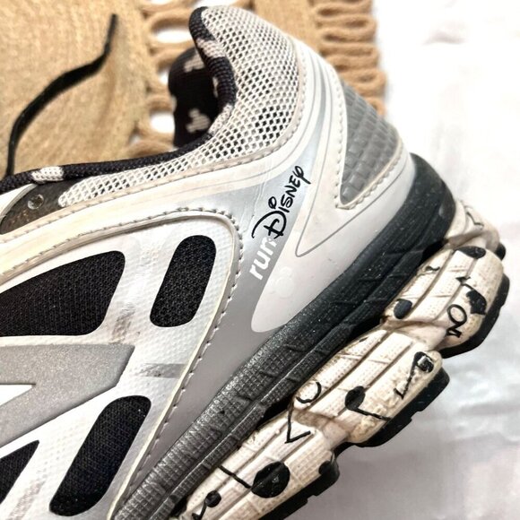 New Balance Run Disney 860v5 2015 Minnie Mouse Women’s Size 10 Running Shoes - Picture 3 of 12